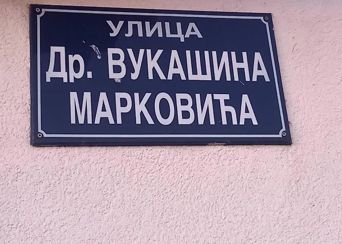 Daire Near Hospital Podgoriçe